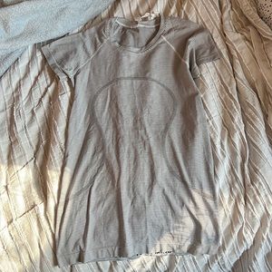 Lululemon Swiftly Tech short sleeve